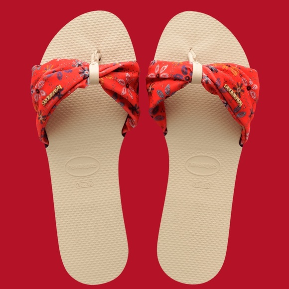 Havaianas Shoes - NWOT Havaianas You St Tropez